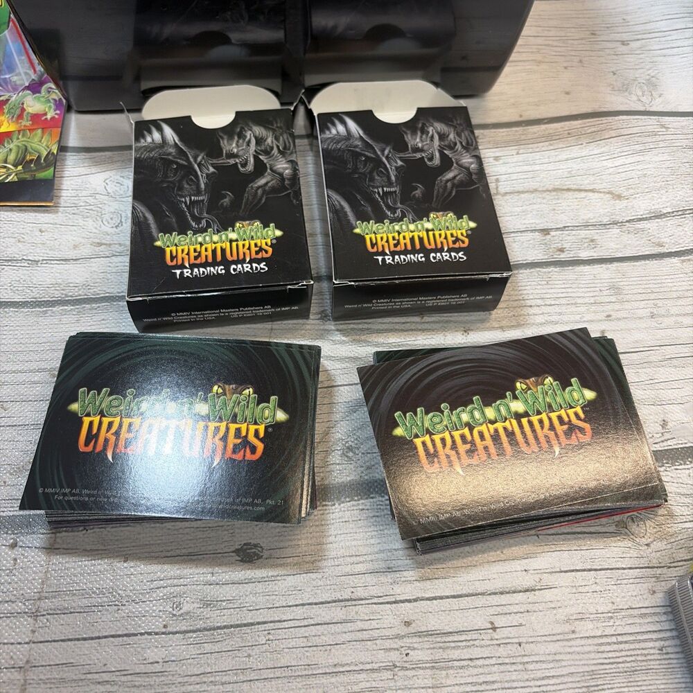 Weird N Wild Creatures Card Lot w/Storage Case Sm. Trading Cards & 176 Big Cards - Picture 6 of 8